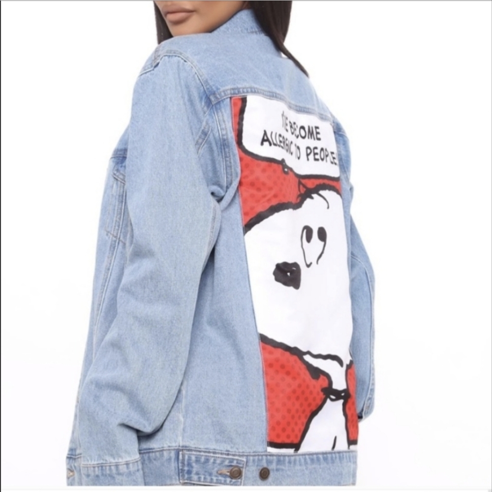 Peanuts-SNOOPY "I'm Allergic to People" Denim Jacket slightly Oversized Size Xs